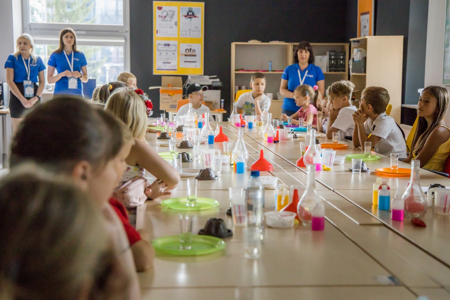 Энергетический Центр Наук – мастер-классы через веселье и эксперименты порадовали детей из Украины